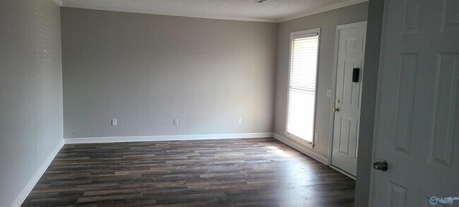 Foto del edificio - 6218 Robinhood Ln NW