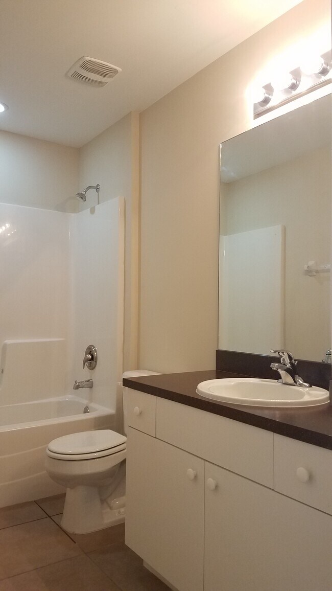 Foto del edificio - 429 Piper Ave