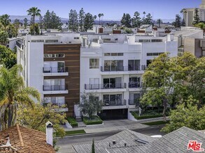 Building Photo - 10630 Wilkins Ave