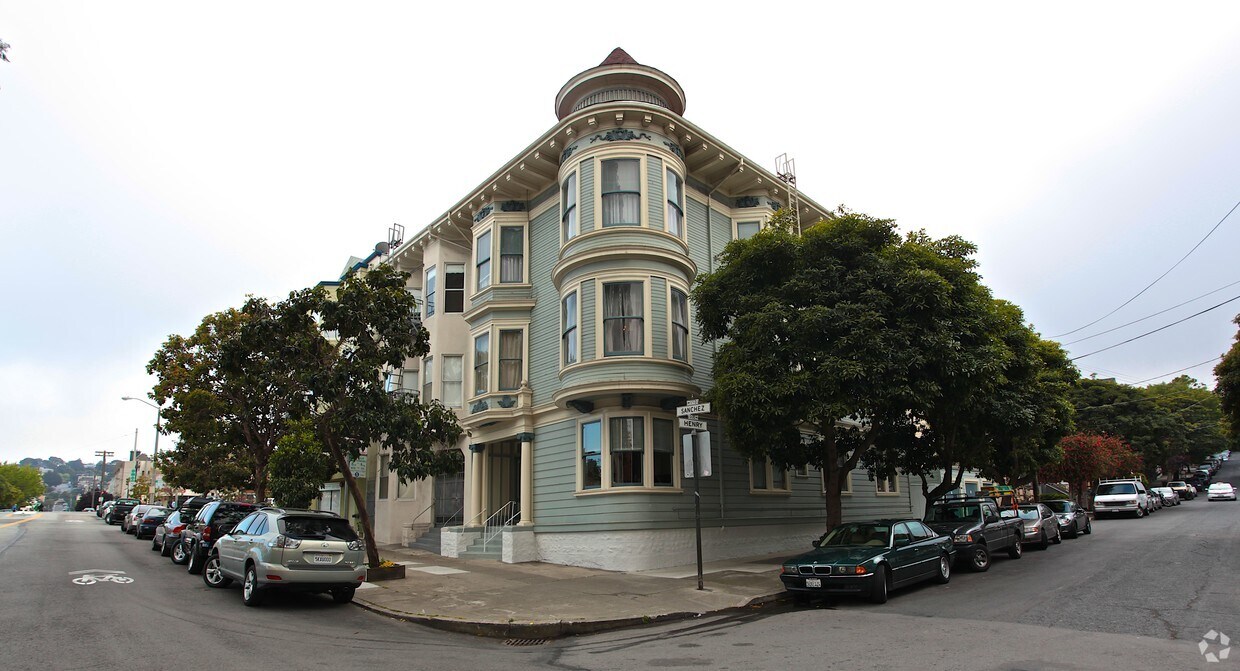 Primary Photo - 150-154 Sanchez St