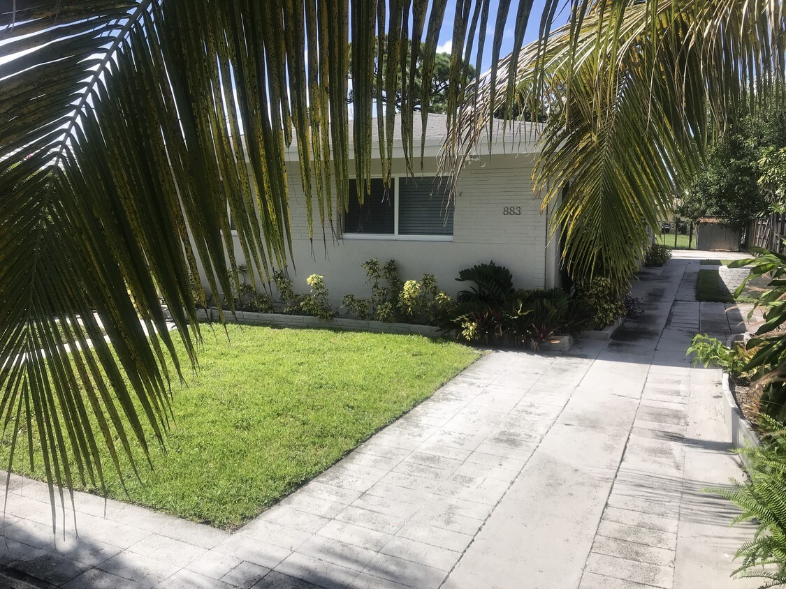 883 NE 33rd St, Oakland Park, FL 33334 House Rental in Oakland Park