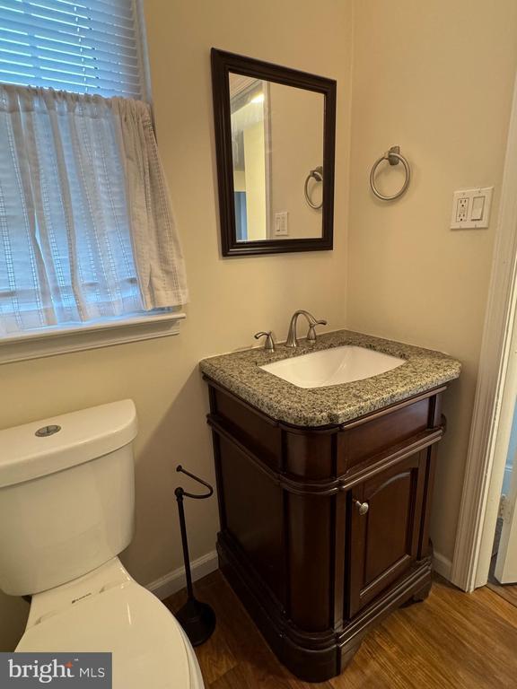 Foto del edificio - 204 Livingston Ct