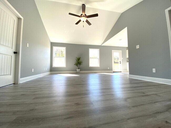 Foto del edificio - 7955 Poplar Grv Ln