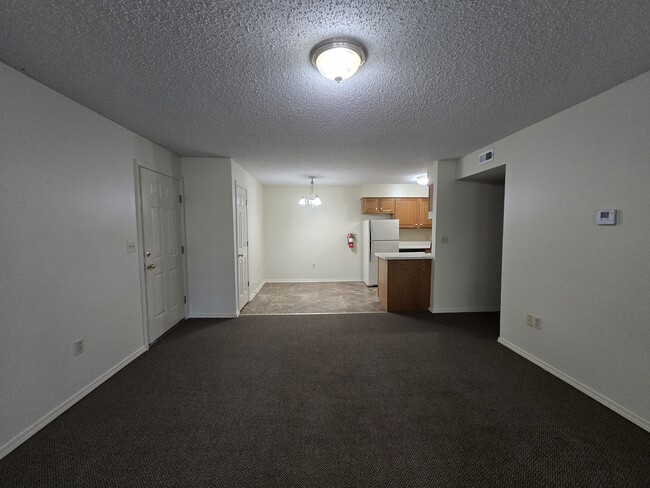 Building Photo - Remington Apartments