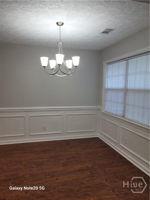 Foto del edificio - 667 Roebling Rd