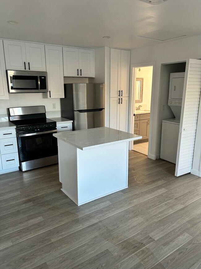 Foto del edificio - 7059 Stanford Ave