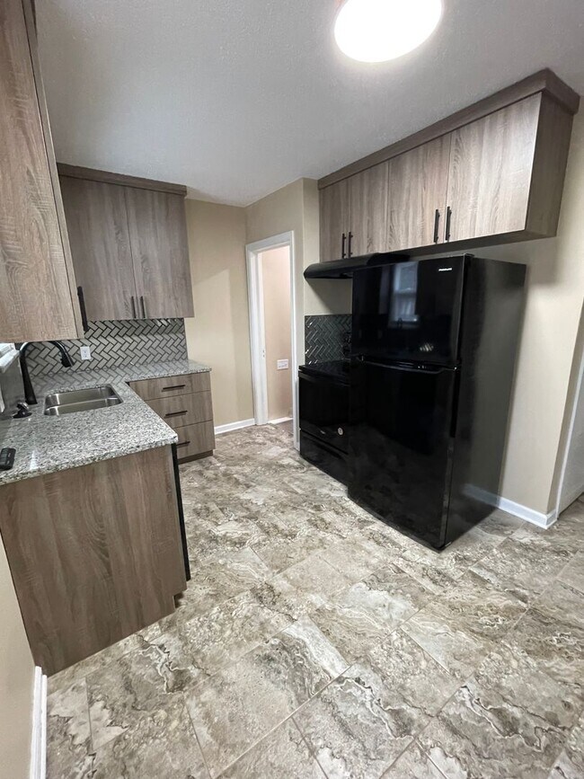 Foto del edificio - 2 Bedroom, 2 Bathroom House