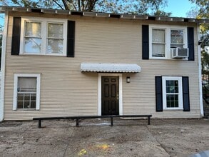 Building Photo - 632 Wyandotte St