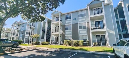 Building Photo - 2550 N Alafaya Trail