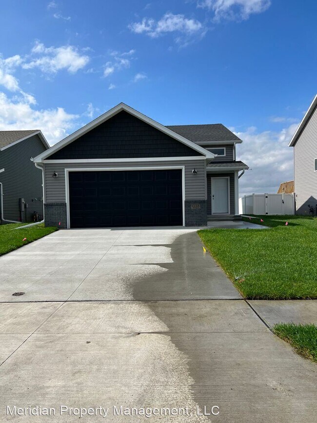 Foto del edificio - 3 br, 2.5 bath House - 1228 Marlys Dr W