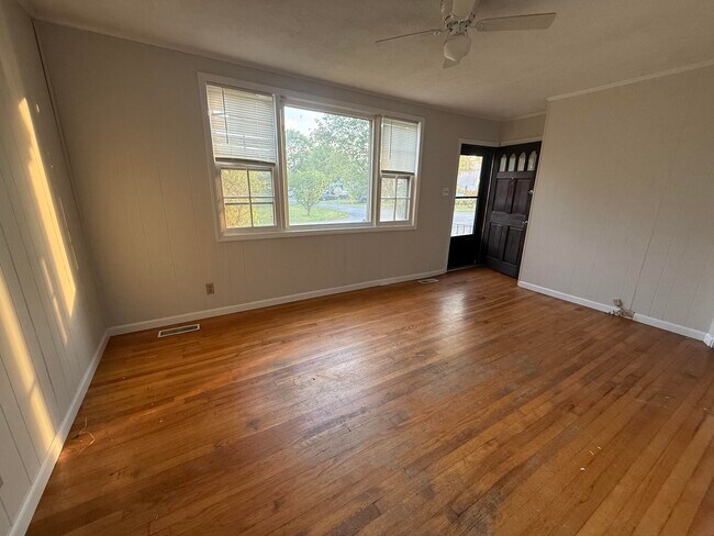 Foto del edificio - 109 Meadowbrook St