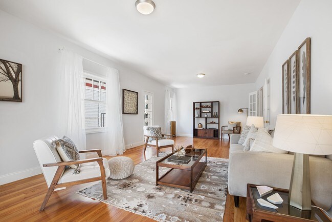 Foto del edificio - 2312 Durant Ave