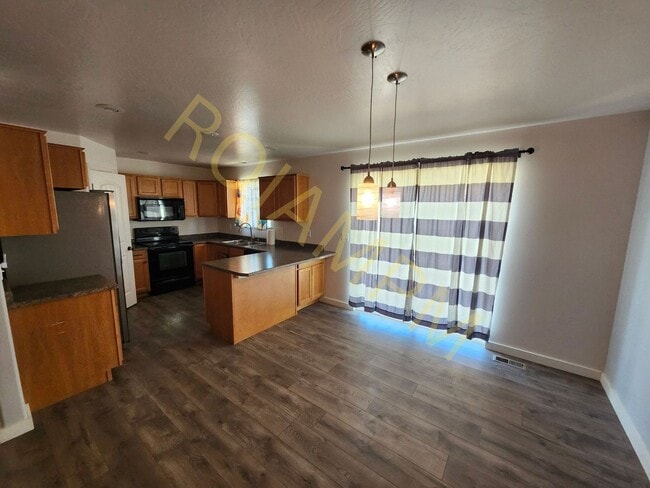 Building Photo - Charming 3-Bed 2-Bath HOUSE in Filer