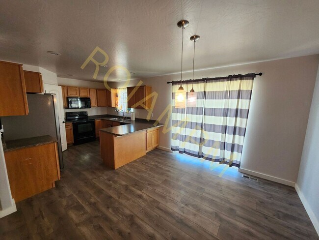 Foto del edificio - Charming 3-Bed 2-Bath HOUSE in Filer