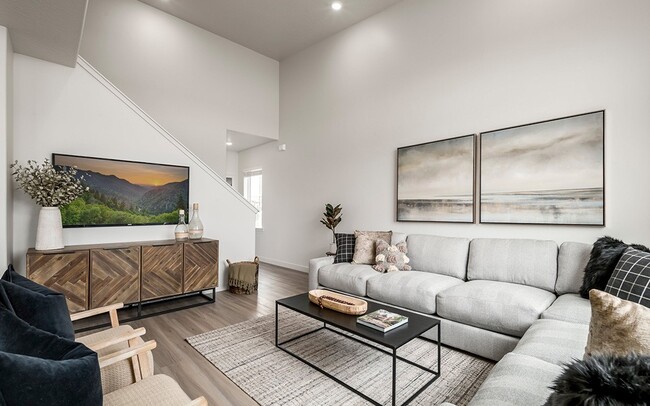 Building Photo - Banner Hill Townhomes
