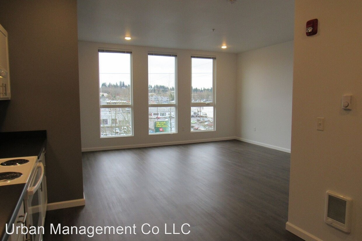 Building Photo - 322 5th Ave SE