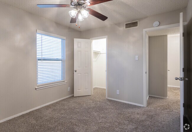 2HAB, 1,5BA - 1.129 ft² - ReNew Highland Park