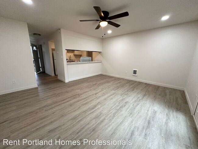 Building Photo - 3 br, 1.5 bath House - 2795 N Clark Court