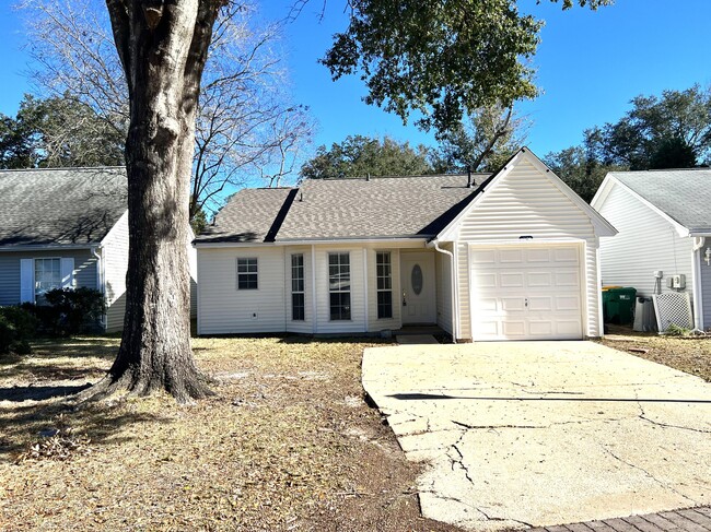 Building Photo - 126 Meadowbrook Ct