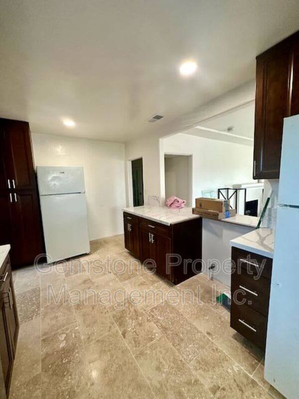 Foto del edificio - 5017 College Ave