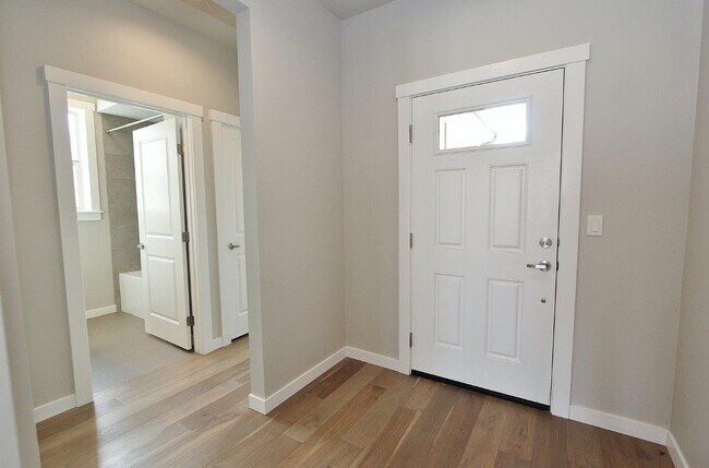 Foto del edificio - 2174 E Mendota Dr