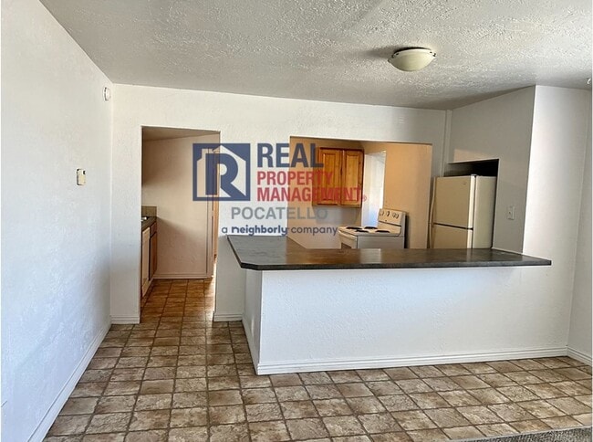 Building Photo - 2 bedroom 1 bath House