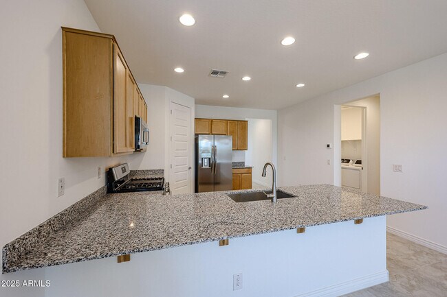 Building Photo - 5015 N 88th Ave