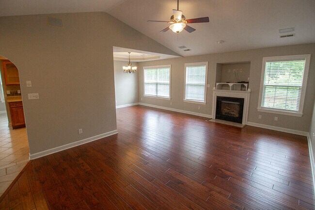 Foto del edificio - 7106 Stanwood Dr