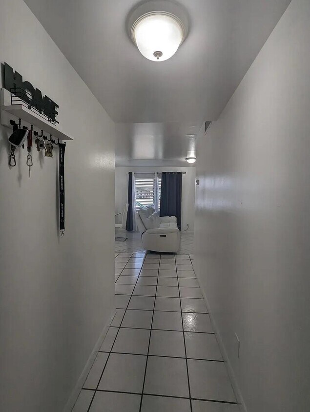 Primary Photo - 6051 SW 41st St