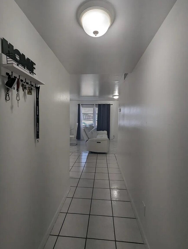 Building Photo - 6051 SW 41st St