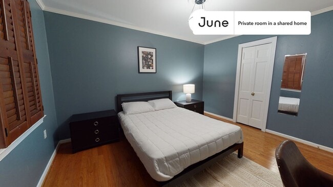 Building Photo - Room in Shared 7 bed/4 bath home in Southwest Waterfront