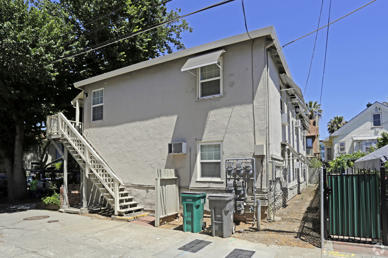 Building Photo - 1415 26th St