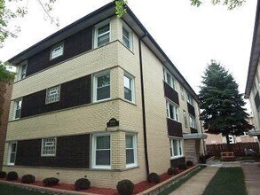 Building Photo - 8541 W Bryn Mawr Ave