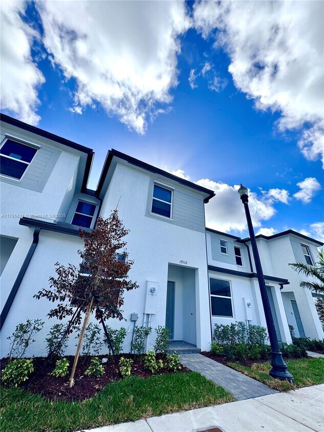 Photo - 17854 Southwest 358th Street, Homestead, FL 33034 - 3 BR 2.5 BA Townhouse
