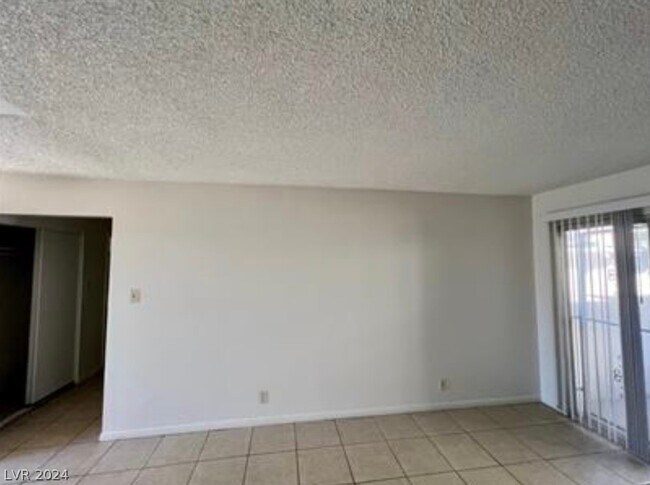 Building Photo - 5410 S Swenson St