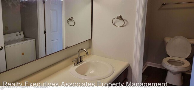 Building Photo - 2 br, 1.5 bath House - 107 Arcadia Lane D