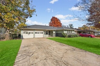 Building Photo - 10355 Duncum St