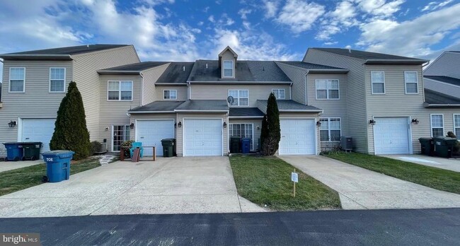 Foto del edificio - 303 Leontyne Pl