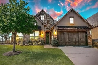 Building Photo - 6201 Savannah Oak Trail