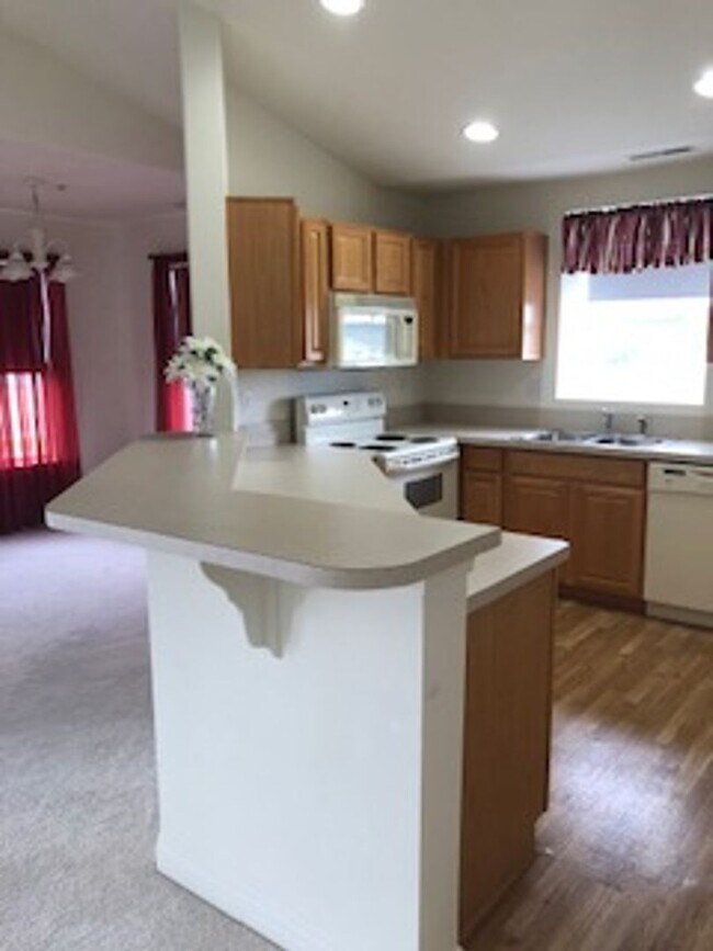 Foto del edificio - Hearthstone Manor-  Pet friendly condo wit...