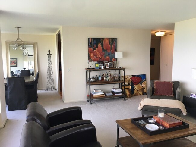 Foto del edificio - 5445 N Sheridan Rd
