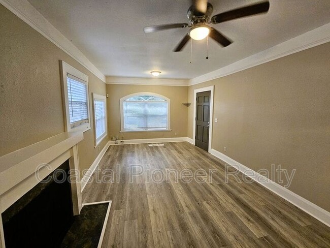 Building Photo - 209 S Westland Ave