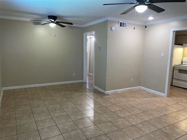 Building Photo - 4711 Palisade Dr