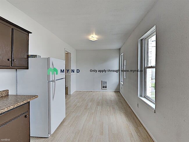 Foto del edificio - 3 br, 1.5 bath  - 411 S Toppenish Ave Apt 2