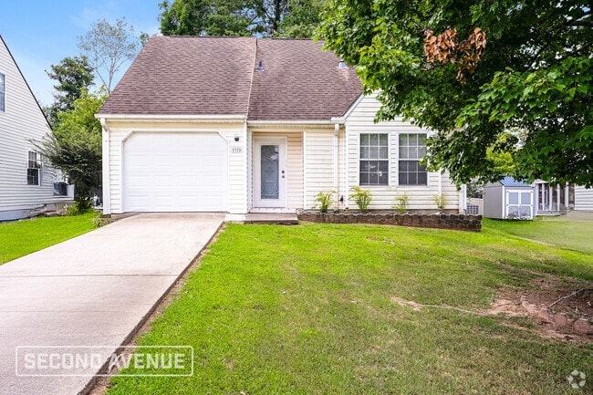 Building Photo - 2370 Iron Horse Dr