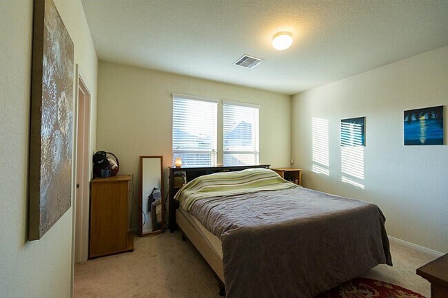 Foto del edificio - 6535 Dayridge Ln