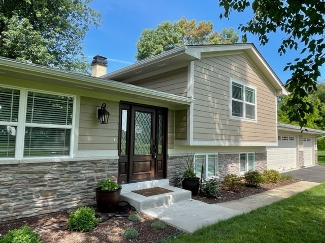 Building Photo - 2S920 Hickory Ln