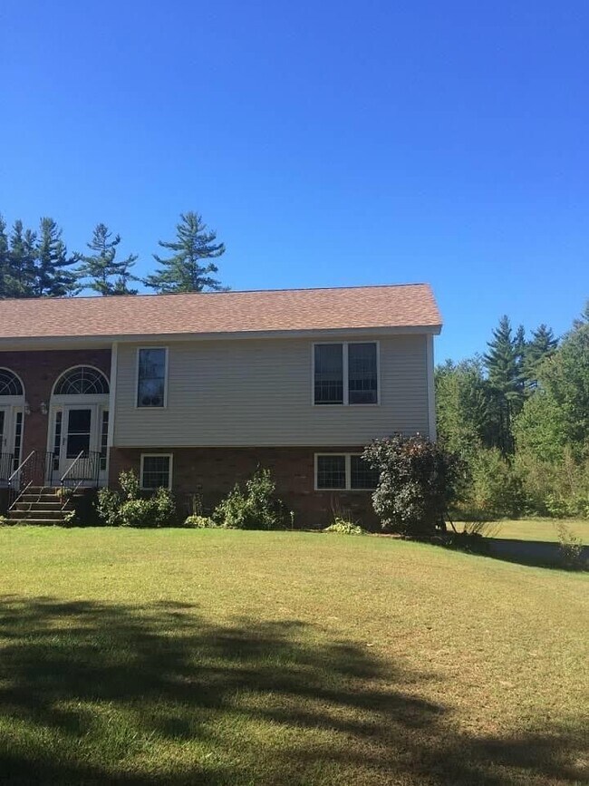 Front of house - 350 Old Rochester Rd