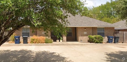 Building Photo - 3718 Oldenburg Ln