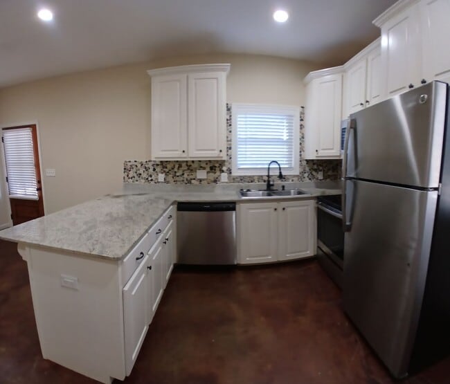 Foto del edificio - 1 BD/ 1 BA